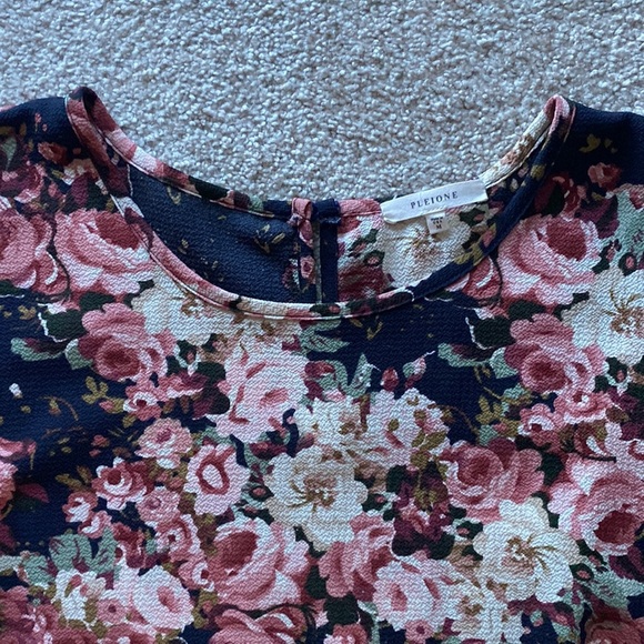 Floral Pleione Top - Picture 2 of 3